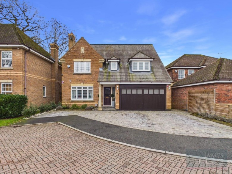 Click the photo for more details of Hawthorne Close, Stretton Hall, Oadby, Leicestershire