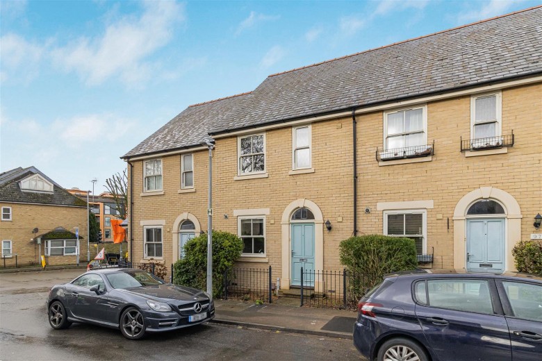 Click the photo for more details of New Street, Cambridge