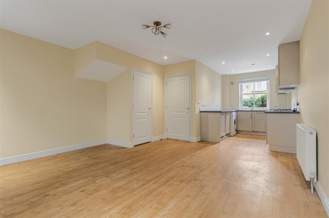 Click the photo for more details of New Street, Cambridge