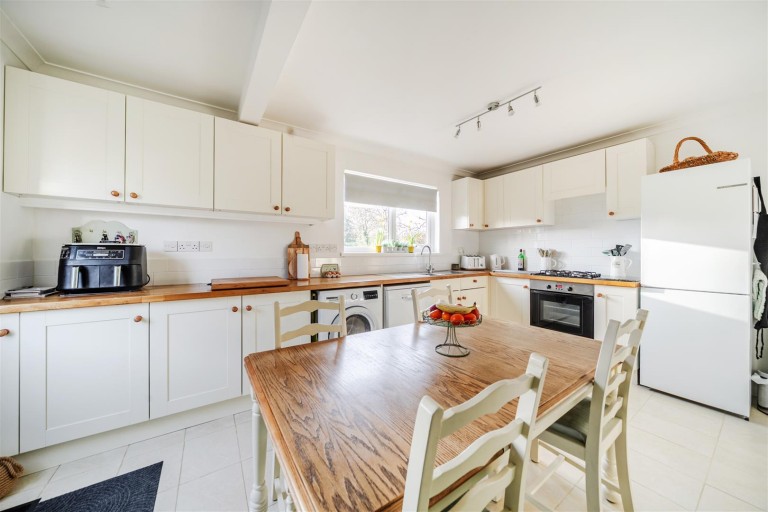 Images for White Cliff Gardens, Blandford Forum