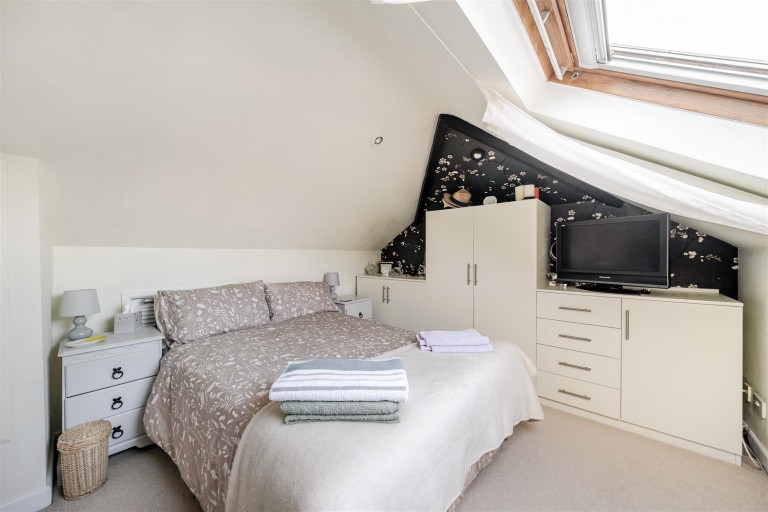 Images for White Cliff Gardens, Blandford Forum