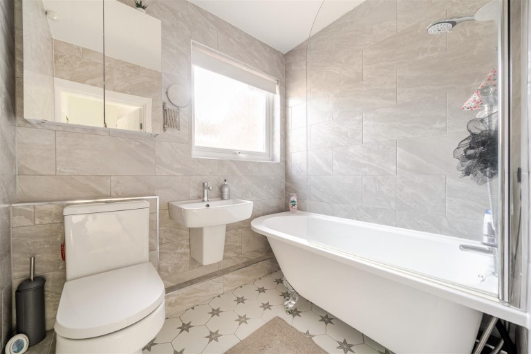 Images for White Cliff Gardens, Blandford Forum