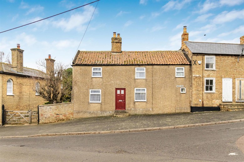 Click the photo for more details of West End, Haddenham