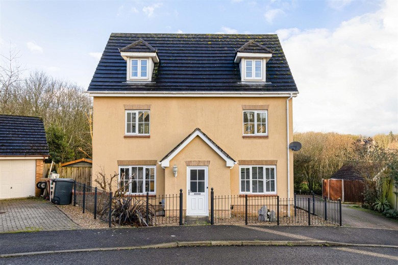 Click the photo for more details of Henry Close, Haverhill