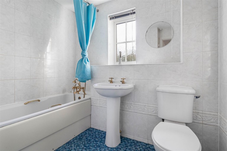 Images for Henry Close, Haverhill