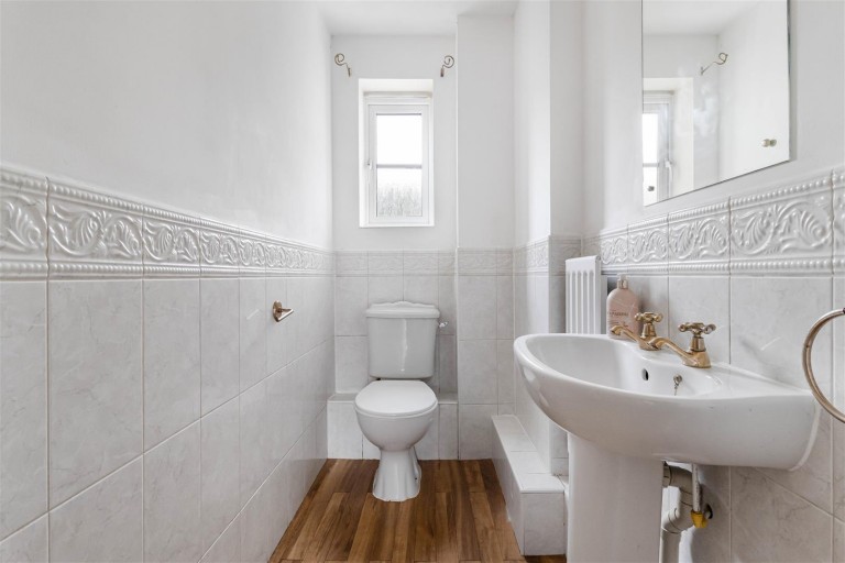 Images for Henry Close, Haverhill