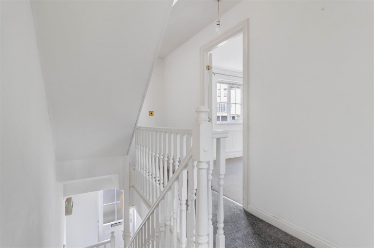 Images for Henry Close, Haverhill