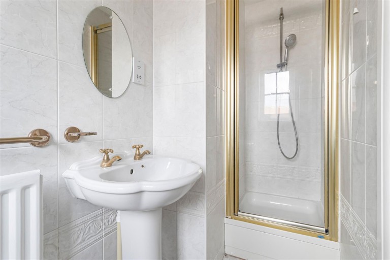 Images for Henry Close, Haverhill