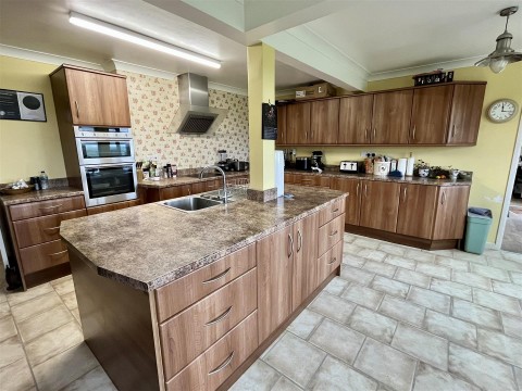 Click the photo for more details of Okeford Fitzpaine, Blandford Forum