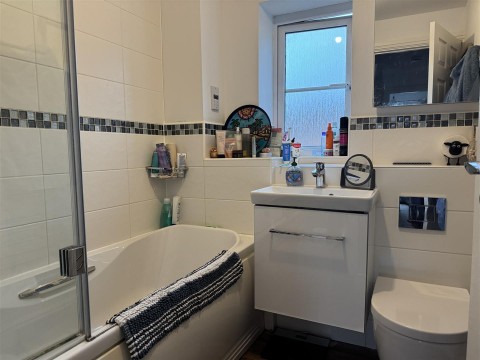 Click the photo for more details of Mills Drive, Wellington