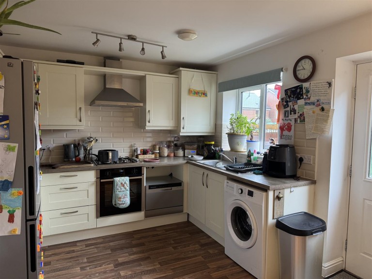 Images for Mills Drive, Wellington