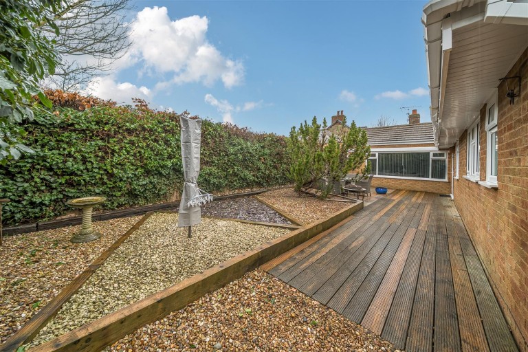 Images for Main Street, Woodend, NN12