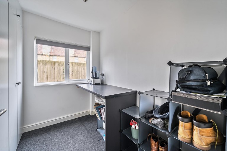 Images for Main Street, Woodend, NN12