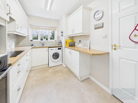 Click the photo for more details of Over 55's bungalow, Sutton Close, Quorn