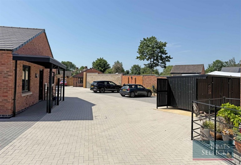 Images for Bungalow 2, Sidings Yard, Kibworth Beauchamp