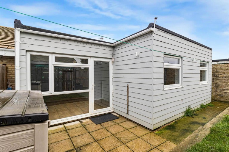 Images for Meadowcroft, Stretham, Ely