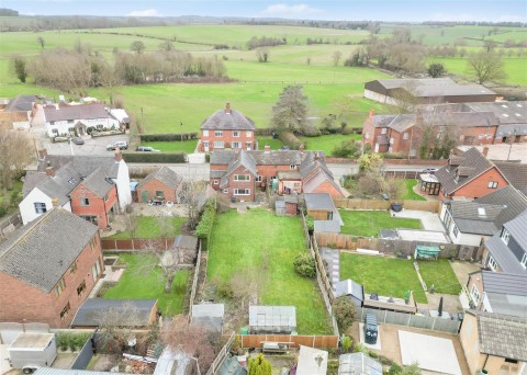 Click the photo for more details of Main Street, Clifton Campville, B79