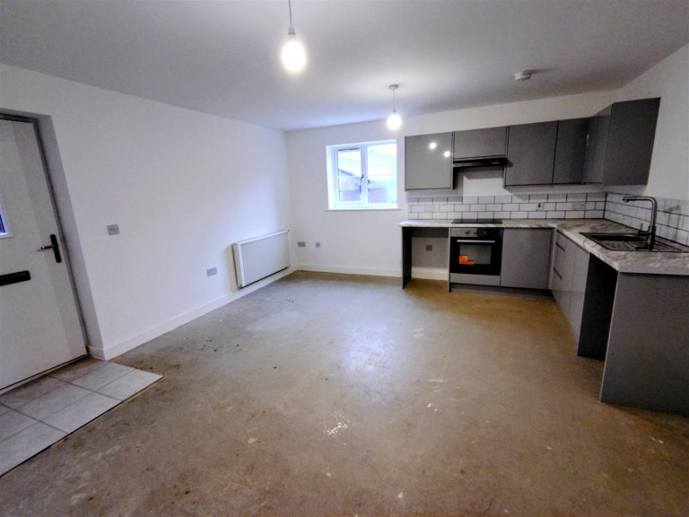 Images for Warwick Street, Daventry, NN11