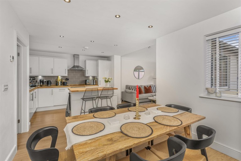 Images for Creampot Close, Cropredy