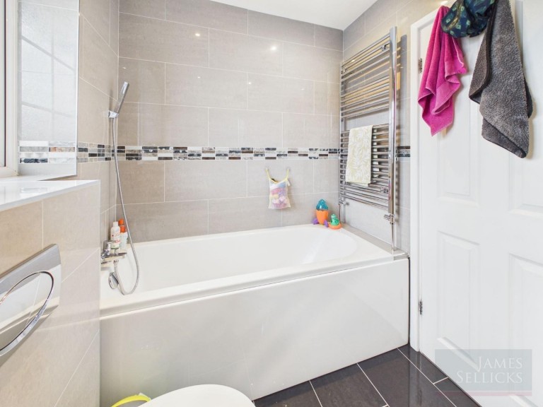 Images for Turnbury Way, Stoneygate, Leicester