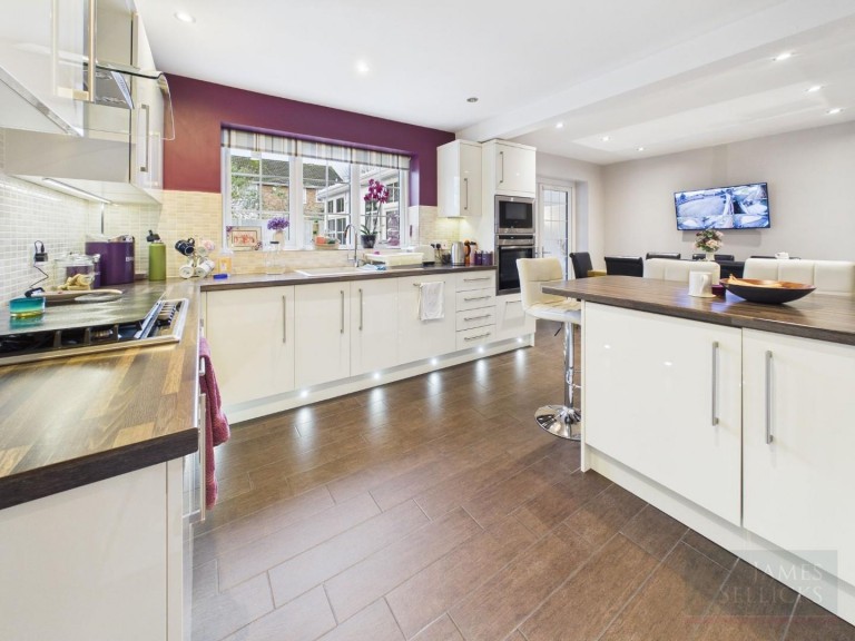 Images for Turnbury Way, Stoneygate, Leicester