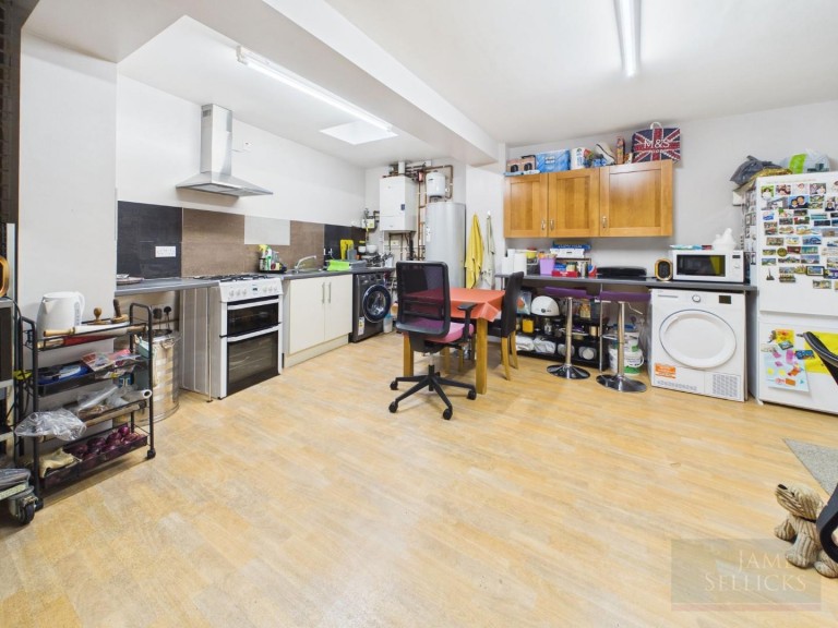 Images for Turnbury Way, Stoneygate, Leicester