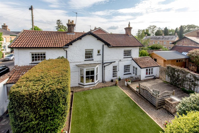 Click the photo for more details of Linden Grove, Taunton