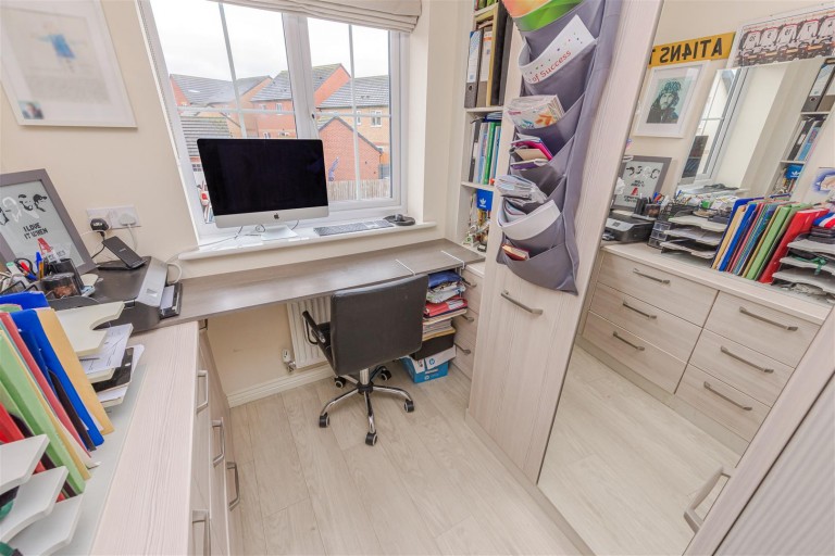 Images for Oakway Drive, Woodville, DE11