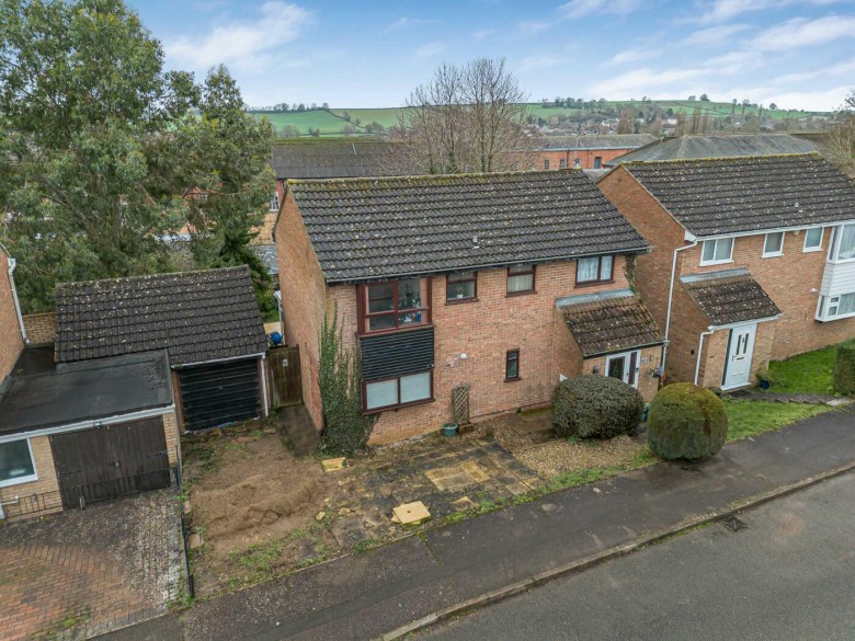 Click the photo for more details of Lancers Way, Weedon, NN7