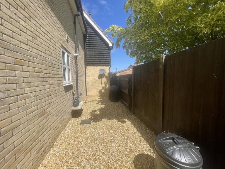 Images for Darbys Yard, Sutton, Ely