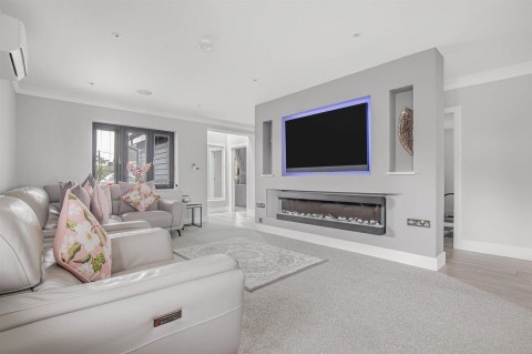 Click the photo for more details of Mildenhall Road, Fordham