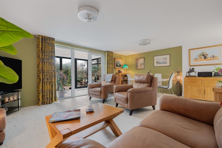 Images for Brooks Avenue, Holsworthy