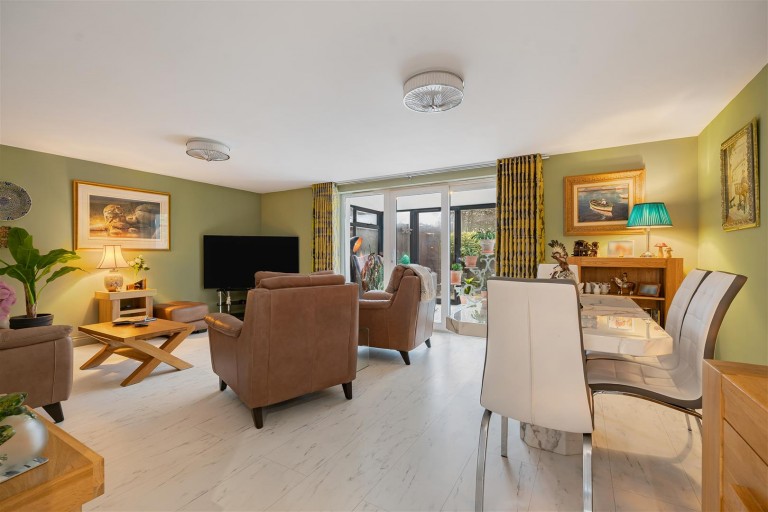 Images for Brooks Avenue, Holsworthy