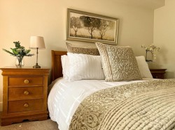 Images for The Old Glove Factory, Tintinhull, Yeovil