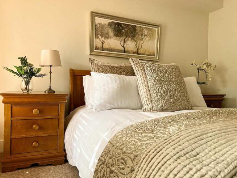 Images for The Old Glove Factory, Tintinhull, Yeovil