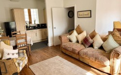 Images for The Old Glove Factory, Tintinhull, Yeovil