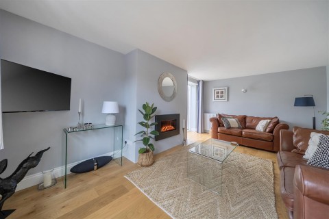 Click the photo for more details of Yew Tree Lane, Bradford Peverell, Dorchester