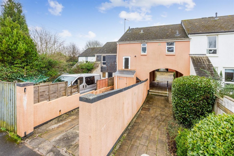 Click the photo for more details of Barnfield Walk, Kingsbridge