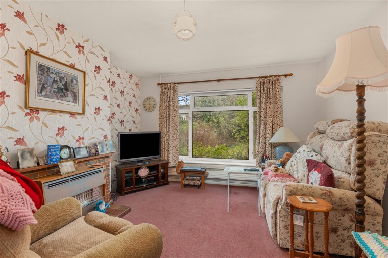 Images for Chacombe Road, Middleton Cheney - ground floor bedroom and bathroom