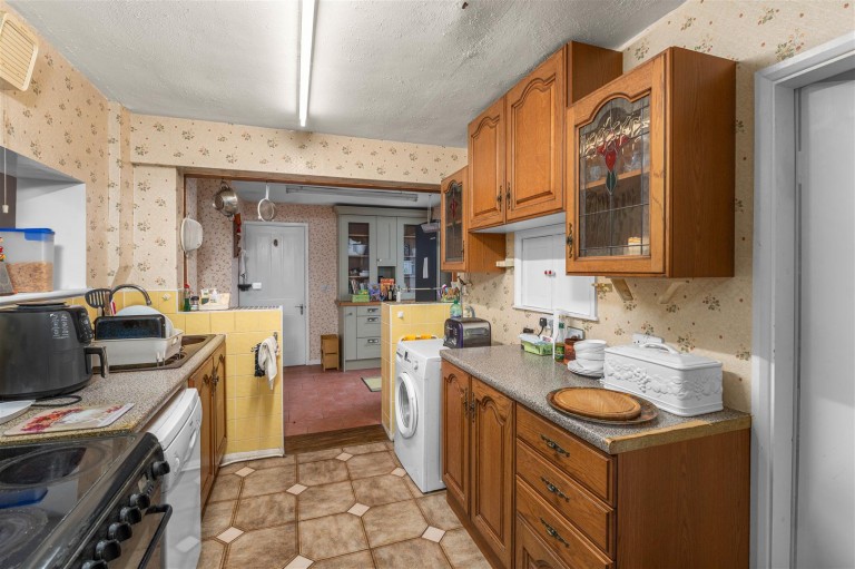 Images for Chacombe Road, Middleton Cheney - ground floor bedroom and bathroom