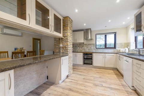 Click the photo for more details of Lezant, Launceston