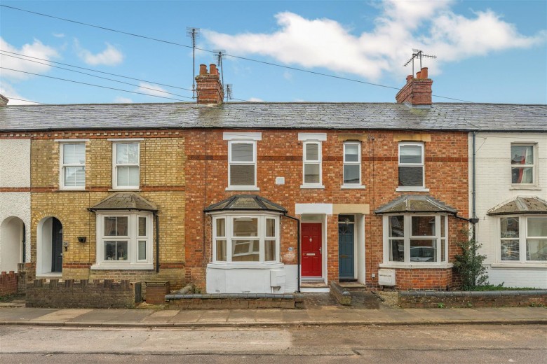 Click the photo for more details of Gibbs Road, Banbury - three bedrooms, fully renovated
