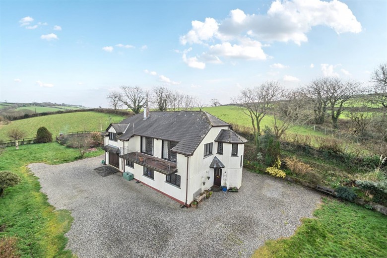 Click the photo for more details of Nr Lanreath, Looe