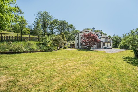 Click the photo for more details of Nr Lanreath, Looe