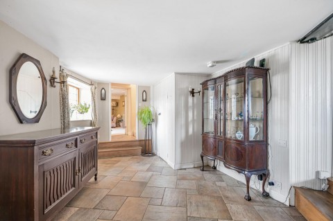 Click the photo for more details of Banbury Lane, Byfield, NN11