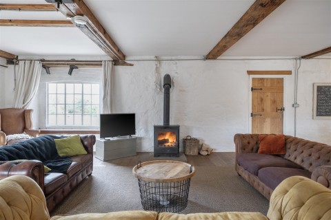 Click the photo for more details of Dorchester Road, Maiden Newton, Dorchester