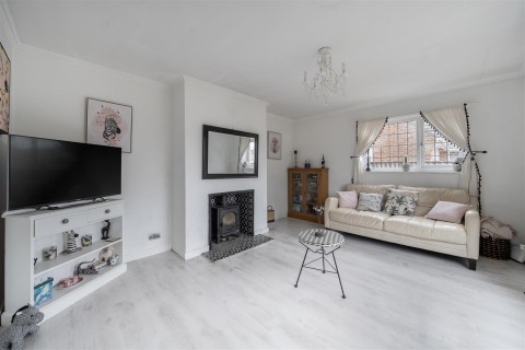 Click the photo for more details of White Cliff Gardens, Blandford Forum