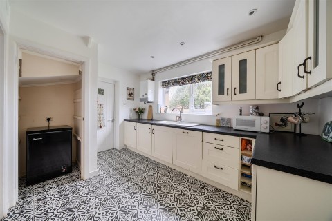 Click the photo for more details of White Cliff Gardens, Blandford Forum