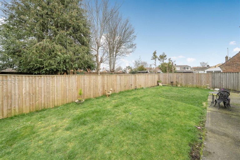 Images for White Cliff Gardens, Blandford Forum