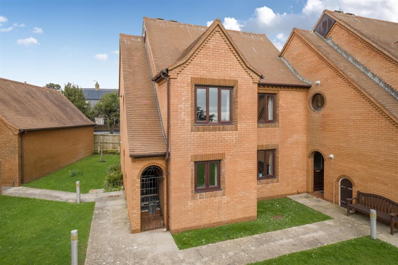 Click the photo for more details of Lower Sea Lane, Charmouth, Bridport